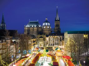 Weihnachtsmarkt Aachen © davis-fotolia.com